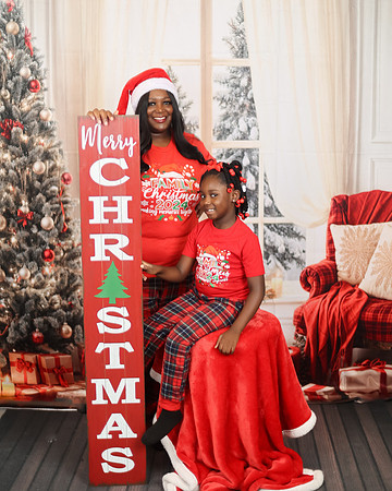 2024_Christmas_Antoinette Clark-13