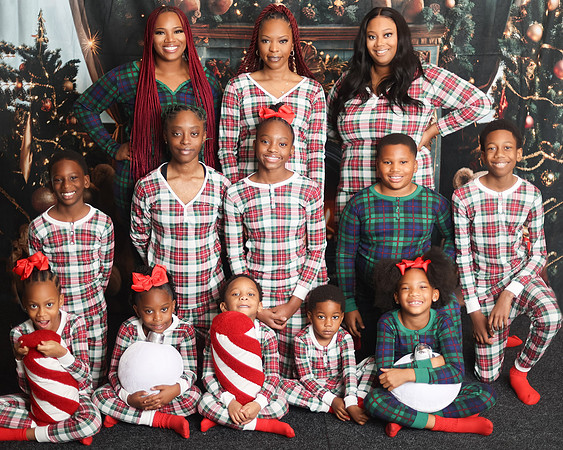 2024_Christmas_Shaniqua-24