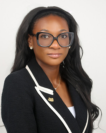 2025_Headshots_MaryCatherine-3