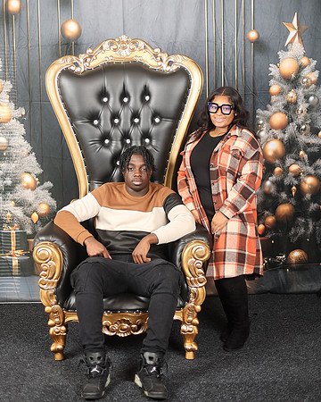 2024_Christmas_Alisha-21