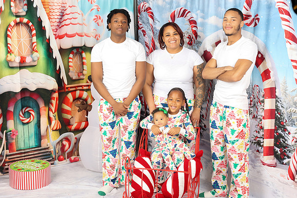 2024_Christmas_Sarah-12
