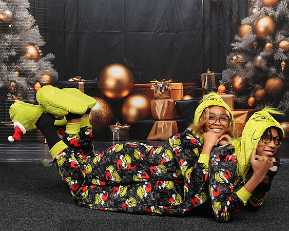 2024_Christmas_SamB-14