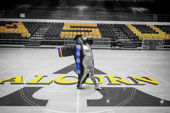 2025_Grad_Maddy-47