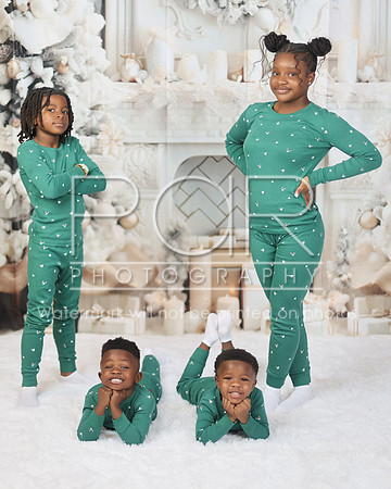 2024_Christmas_Aykia-11