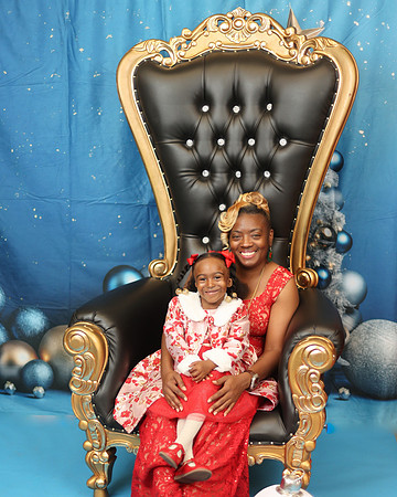 2024_Christmas_Victoria-14