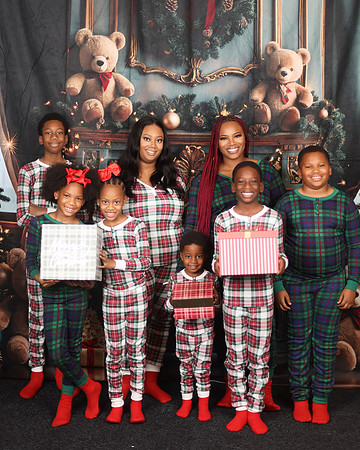 2024_Christmas_Shaniqua-8
