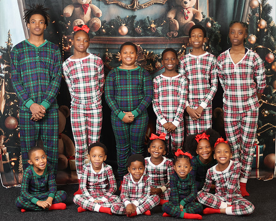 2024_Christmas_Shaniqua-27
