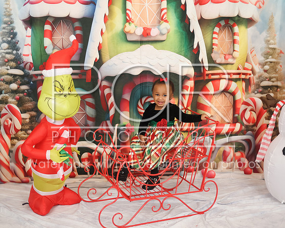 2024_Christmas_Corrine-7