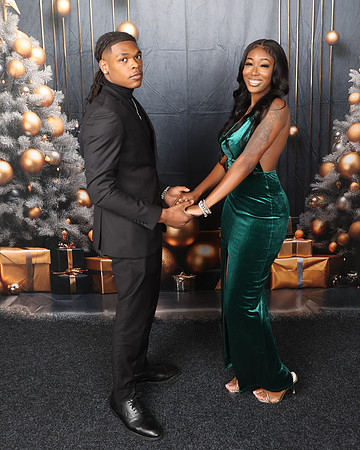 2024_Christmas_Zaniyah-11