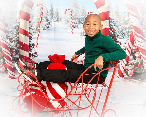 2024_Christmas_Griffins-8