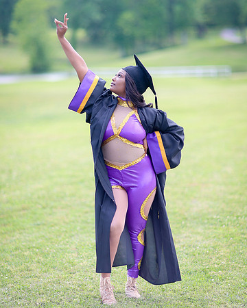 2025_Grad_Maddy-88