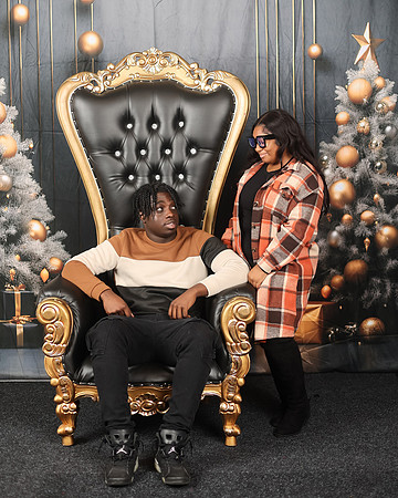2024_Christmas_Alisha-23