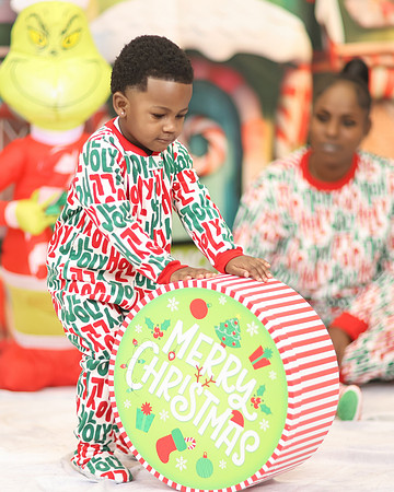 2024_Christmas_Keundra-38