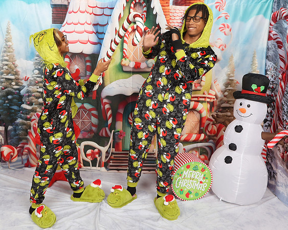2024_Christmas_SamB-10