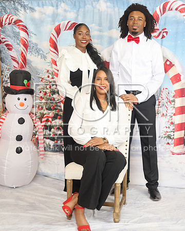 2024_Christmas_Jamiyah-38