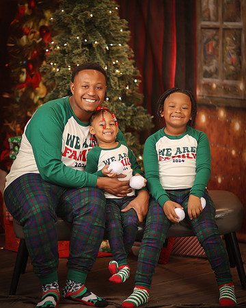 2024_Christmas_Keondra Mack-37
