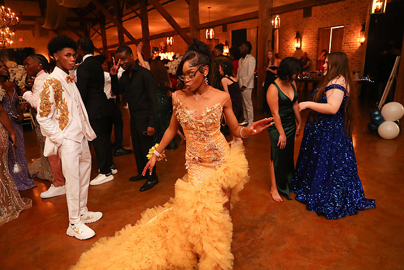 2025_Prom_Ridgeland_preProm-29