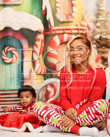 2024_Christmas_Asia Taylor-10