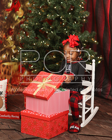 2022_Christmas_Pamela-12