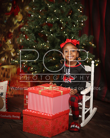 2022_Christmas_Pamela-11