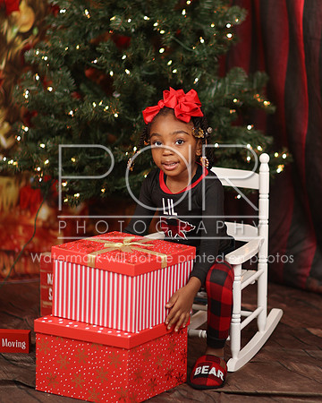 2022_Christmas_Pamela-10