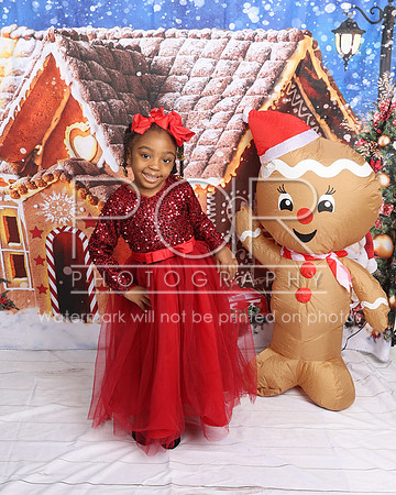 2022_Christmas_Pamela-3