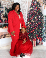 2022_Christmas_Pamela-7