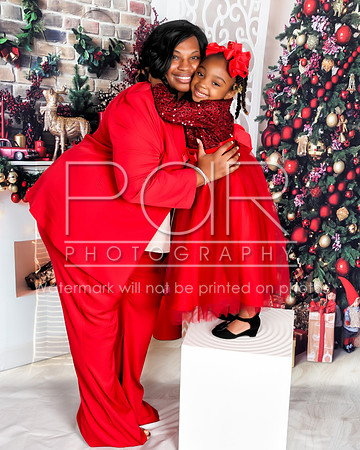 2022_Christmas_Pamela-8