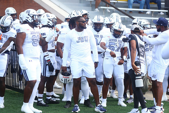 2025_Fball_JSUvsUSM-25