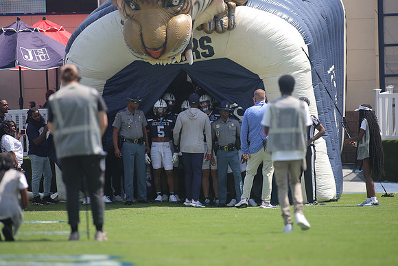 2025_Fball_HamptonvsJSU-150