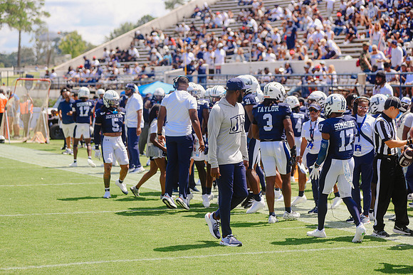 2025_Fball_HamptonvsJSU-175