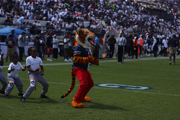 2025_Fball_HamptonvsJSU-247
