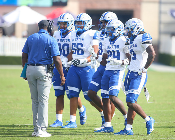 2025_Fball_HamptonvsJSU-438
