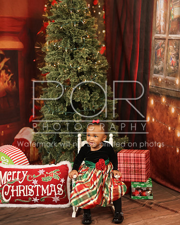 2024_Christmas_Corrine-9