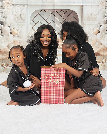 2024_Christmas_Khalil-34