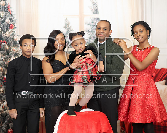 2024_Christmas_Amber McMillan-16