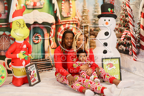 2024_Christmas_Asia Taylor-15