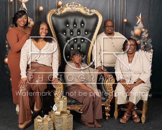 2025_Christmas_CandaceBraxton-17
