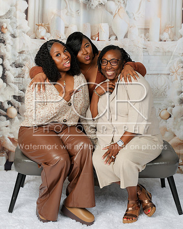2025_Christmas_CandaceBraxton-14