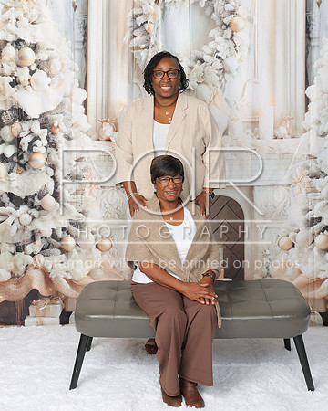 2025_Christmas_CandaceBraxton-7