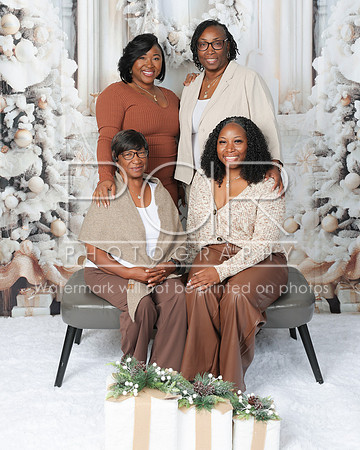2025_Christmas_CandaceBraxton-4