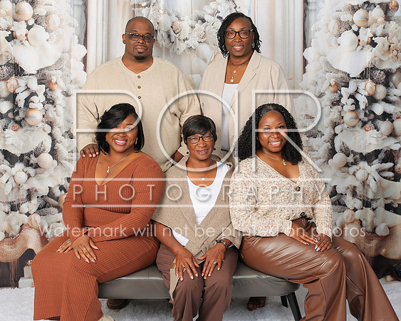 2025_Christmas_CandaceBraxton-2