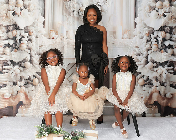2025 Christmas_Brianna_Smith-31