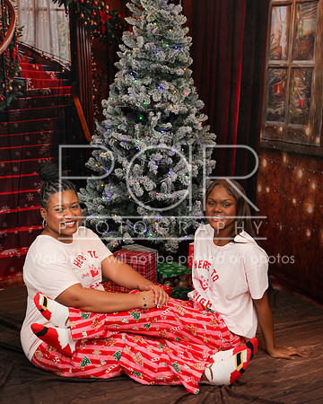 2025 Christmas_Alanda_James-21