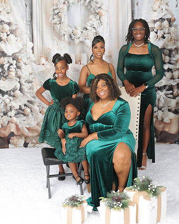 2025_Christmas_Terkedia Martin-3