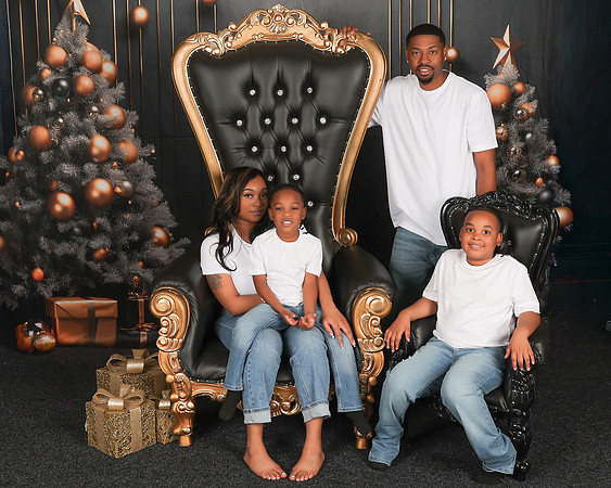 2025_Christmas_KeAsia_Kelly-28