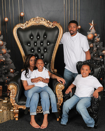 2025_Christmas_KeAsia_Kelly-27