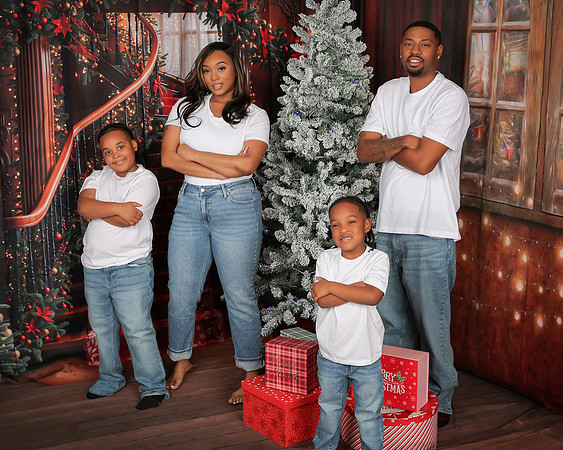 2025_Christmas_KeAsia_Kelly-26