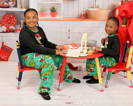 2025_Christmas_KeAsia_Kelly-1