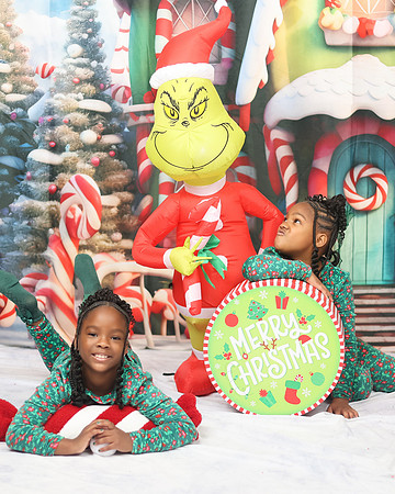 2024_Christmas_Twins-12